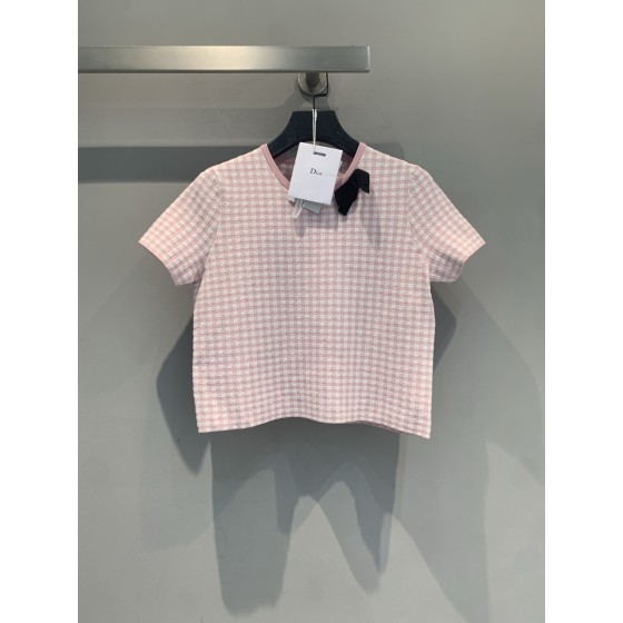261253947