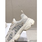 770584675